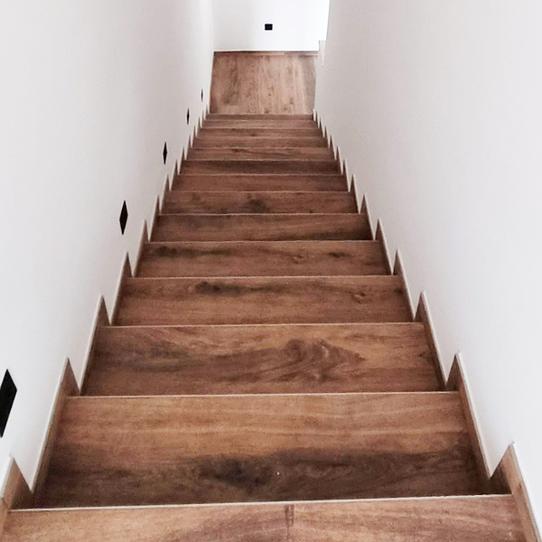 Treppe gefliest